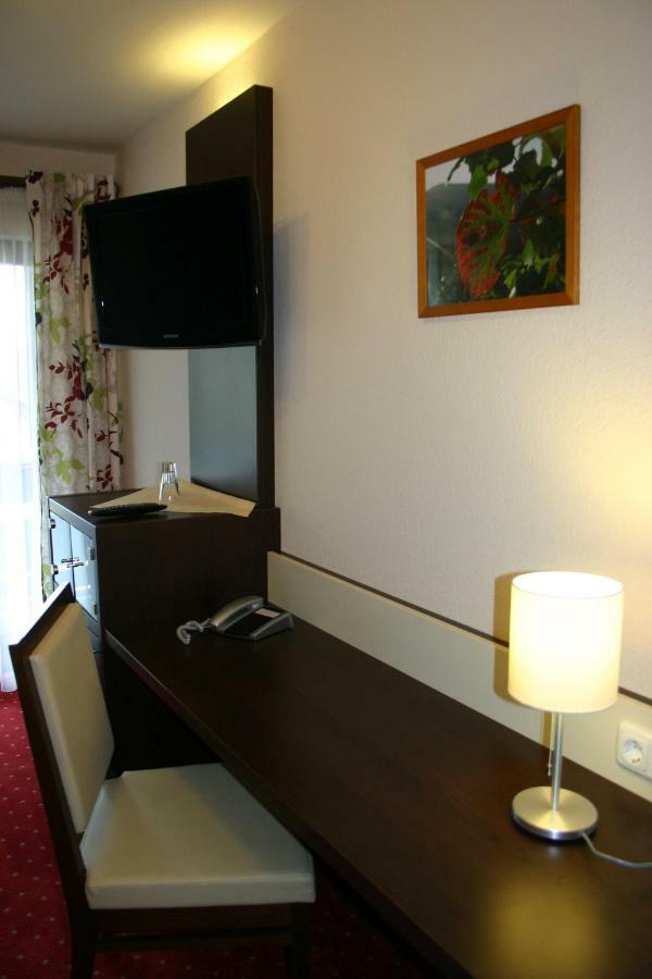 Landhotel Salmen Oberkirch  Exterior photo